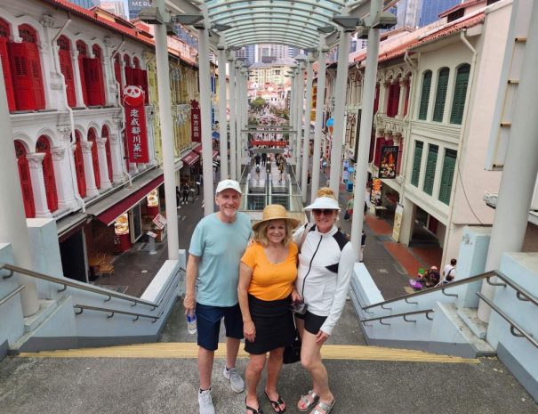 Family Tour Chinatown Singapore