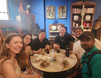 Corporate-group-on-Singapore-private-food-tour