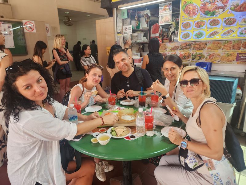 Happy-Travelers-on-Singapore-Food-Tour-in-Chinatown-and-Little-India