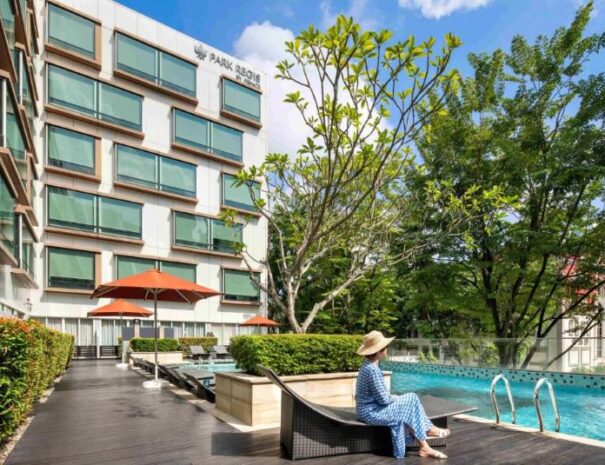 Park-Regis-Singapore-Swimming-Pool