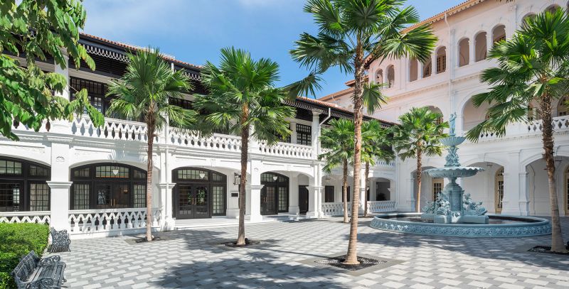 Raffles-Hotel-Courtyard