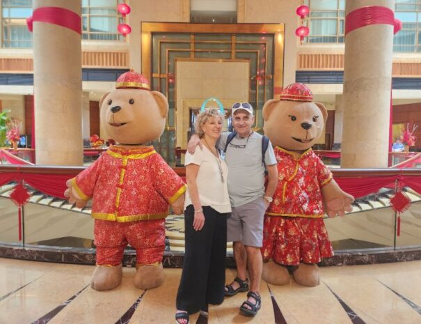 Tourists-at-Fullerton-Hotel-Chinese-New-Year