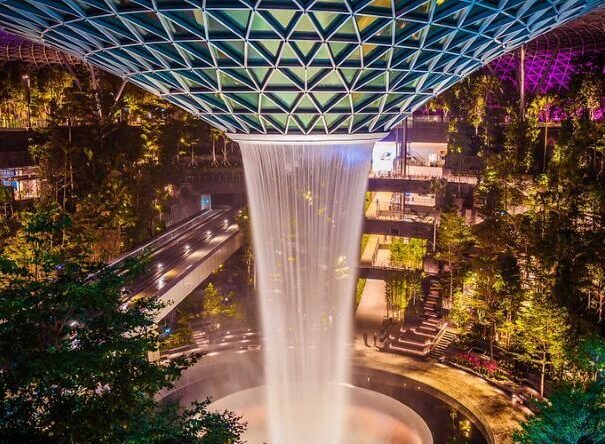 HSBC-Rain-Vortex-in-Singapore-Changi-best-airport-in-the-world