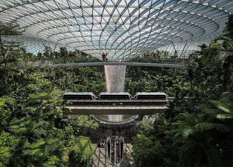 Rain-Vortex-Jewel-Singapore-Changi-Airport-Best-Airport-in-the-World
