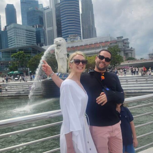 Private-Singapore-City-Tours-Family-in-Merlion-Park