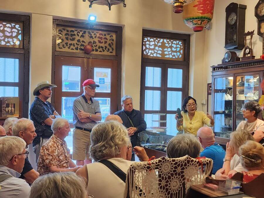 Private-Singapore-Tours-Peranakan-Culture-in-Joo-Chiat