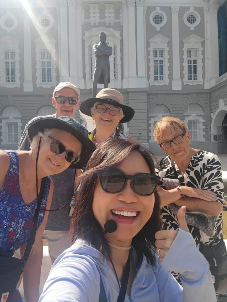 Singapore-Tour-Guide-on-a-private-singapore-tour