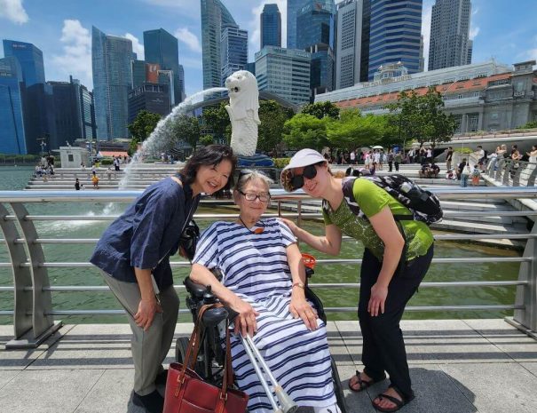 Wheelchair-friendly-singapore-family-tour