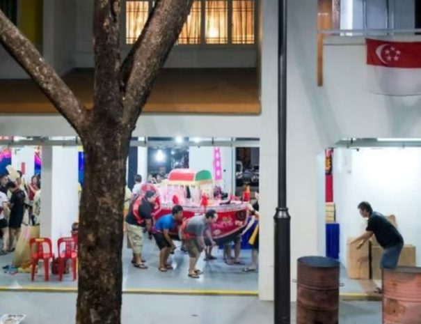 hungry-ghost-festival-in-singapore-heartland